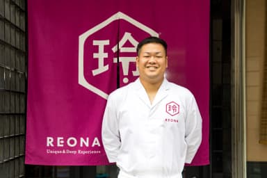 Sushi Chef Fujito Tsutsui at REONA Sushi Tokyo